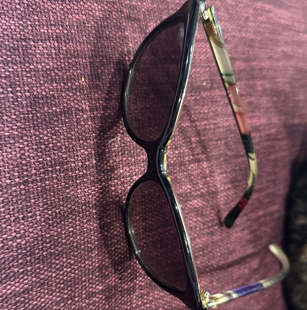 Gucci AuthenticBlack and Brown Sunglasses - Picture 3 of 5